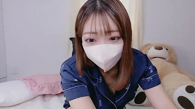 Snapshot of Rina_72 chatting on 10.16.25 Rina 72 online show from 10.16.25