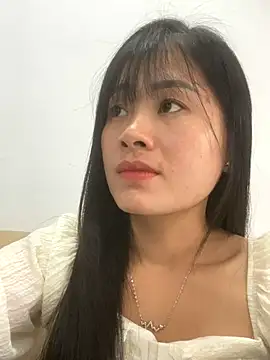 Snapshot of One-nice chatting on 10.21.25 One-nice online show from 10.21.25