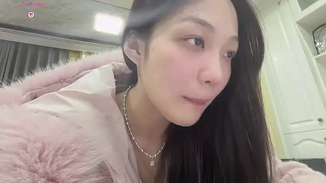 Snapshot of Yaya--728 chatting on 01.18.26 Yaya--728 online show from 01.18.26