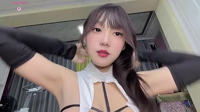 Snapshot of Yaya--728 chatting on 02.03.26 Yaya--728 online show from 02.03.26