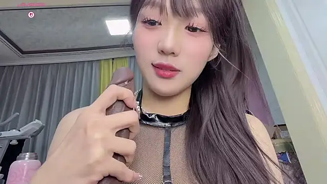 Snapshot of Yaya--728 chatting on 02.09.26 Yaya--728 online show from 02.09.26