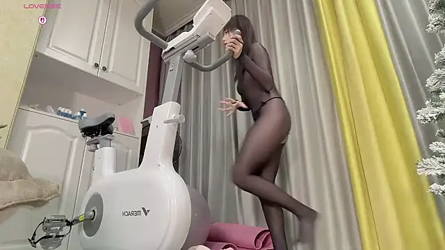 Snapshot of Yaya--728 chatting on 02.13.26 Yaya--728 online show from 02.13.26