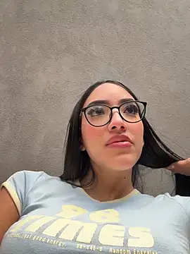 lissafeniix  online show from 03.29.26