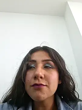 CAROLINE  07 online show from 12.05.25