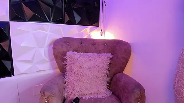 IrinaMonroee online show from 09.11.25