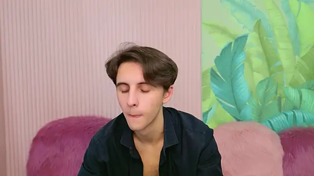 Snapshot of Jefrey_Carter chatting on 11.25.25 Jefrey Carter online show from 11.25.25