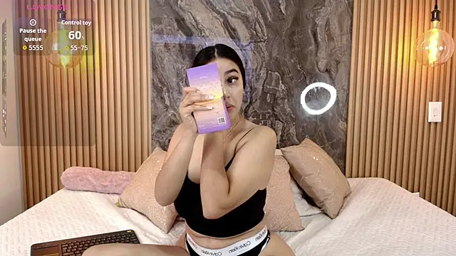 Snapshot of Alana-Jones chatting on 10.28.25 Alana-Jones online show from 10.28.25