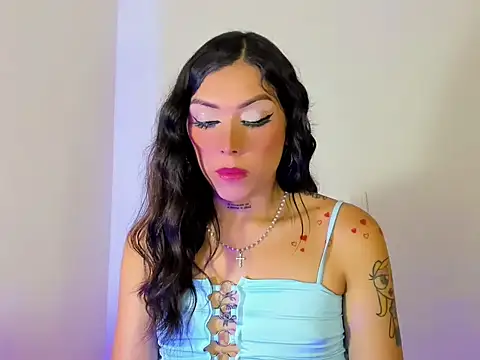 Megan Gil  online show from 09.21.25