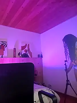 IVONNE COLLINS33 online show from 03.05.26