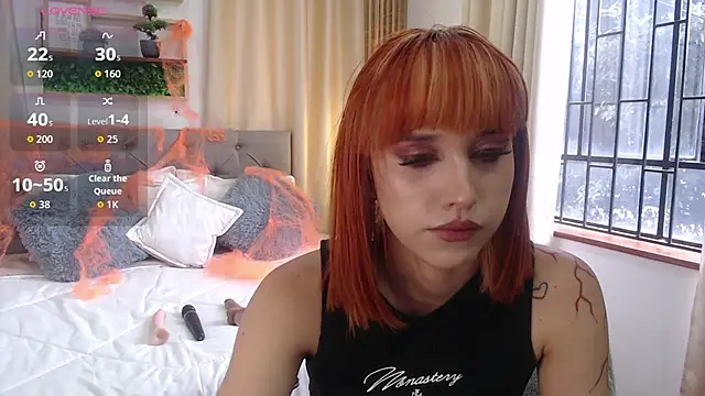 Snapshot of zohet_kriss chatting on 10.29.25 zohet kriss online show from 10.29.25