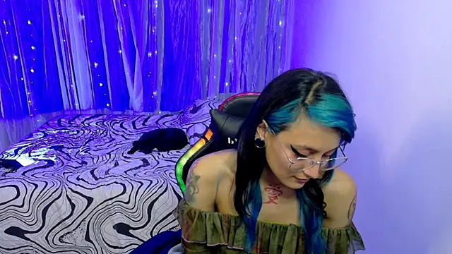 Blazing Haze online show from 04.10.26