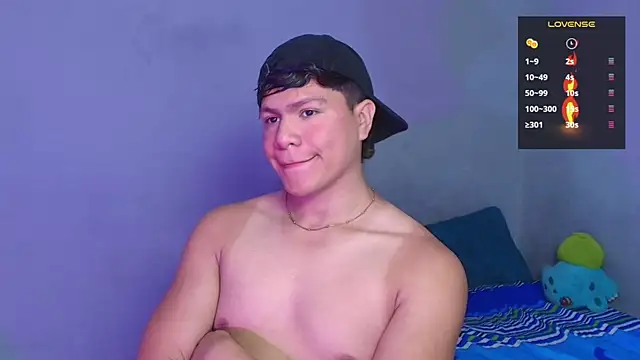 Snapshot of Alejandro_Vt chatting on 12.23.25 Alejandro Vt online show from 12.23.25