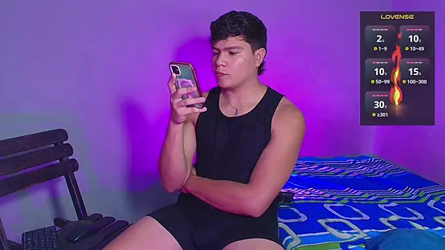 Snapshot of Alejandro_Vt chatting on 01.10.26 Alejandro Vt online show from 01.10.26