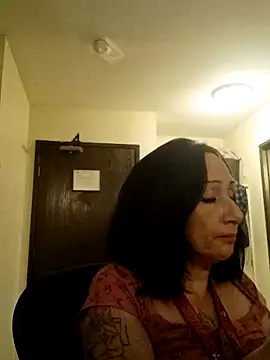 Dirtywhitebitch5150 online show from 11.25.25