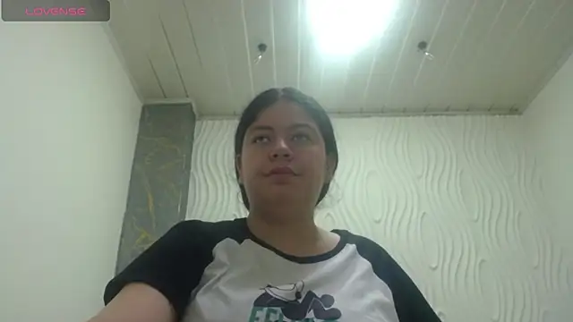 Snapshot of greiccy_20 chatting on 09.15.25 greiccy 20 online show from 09.15.25