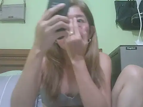 Snapshot of Sexyjenny4u chatting on 04.19.26 Sexyjenny4u online show from 04.19.26