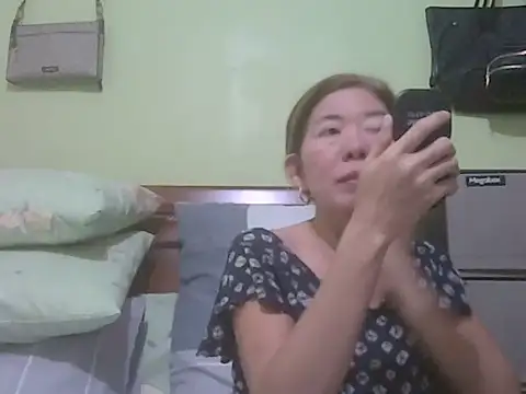 Snapshot of Sexyjenny4u chatting on 04.20.26 Sexyjenny4u online show from 04.20.26