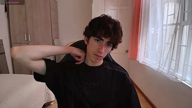 Nude Boy18 online show from 09.19.25