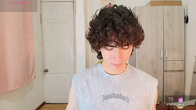 Nude Boy18 online show from 11.21.25