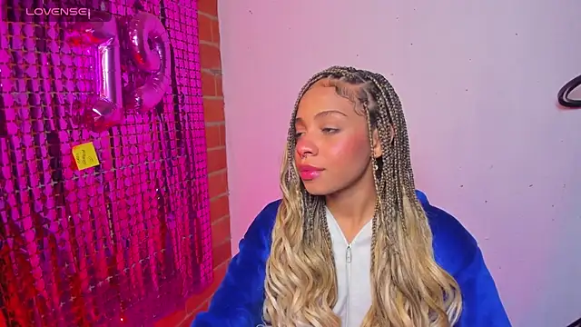 yumi hanna online show from 09.30.25