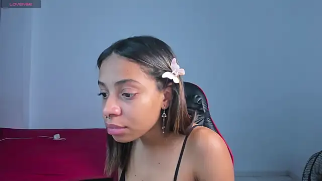 yumi hanna online show from 04.03.26