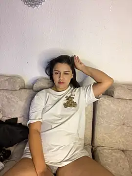 lunita sweet5 online show from 10.18.25