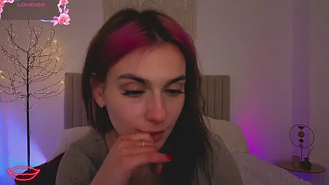 Little mia   online show from 04.14.26