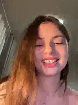 Snapshot of PhantomLace chatting on 10.13.25 PhantomLace online show from 10.13.25