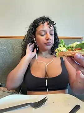 allybluee777 online show from 02.24.26