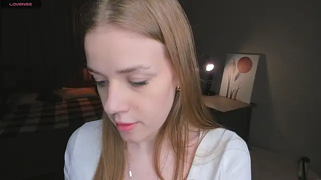 Snapshot of OdellaFrake chatting on 11.16.25 OdellaFrake online show from 11.16.25