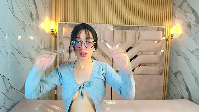 zoe r  online show from 10.08.25