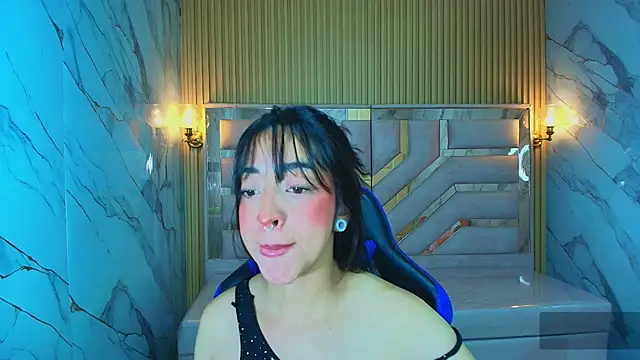 zoe r  online show from 12.20.25