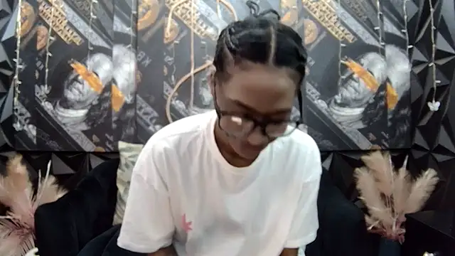 Lilmisbaddyxxx online show from 10.06.25