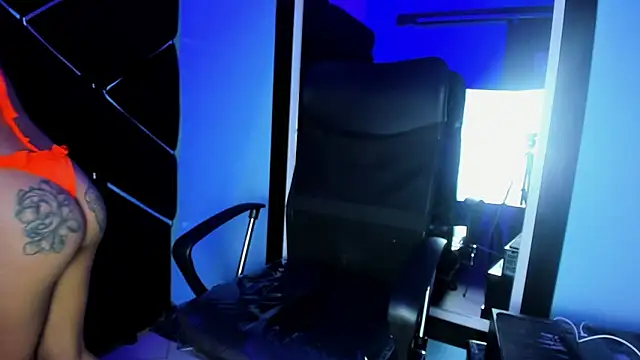 Violetta Rousse  online show from 02.28.26