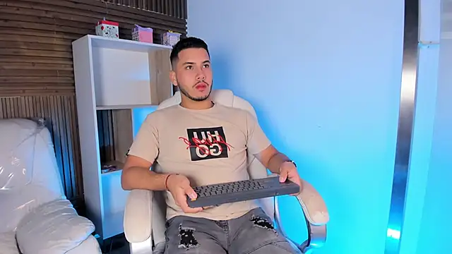 Axel grey  online show from 09.19.25