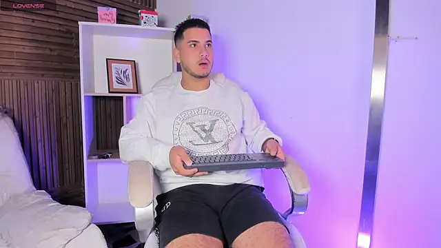 Axel grey  online show from 11.15.25