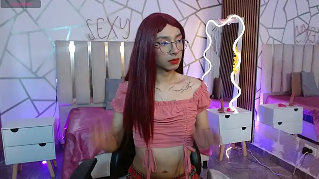 CYRUS TAY online show from 12.03.25