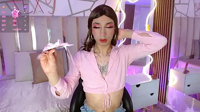 Snapshot of CYRUS_TAY chatting on 02.02.26 CYRUS TAY online show from 02.02.26