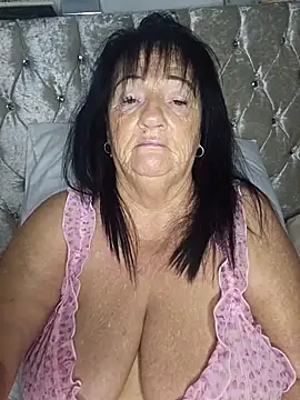 Snapshot of Angeldelightt chatting on 11.21.25 Angeldelightt online show from 11.21.25