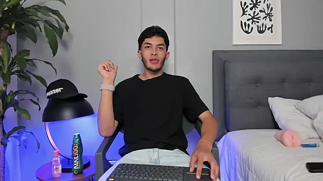 Tylerffoxx online show from 06.18.26