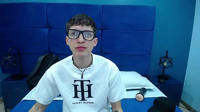 Jheampiiero online show from 09.11.25