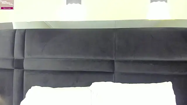CarolineLee  online show from 06.26.26