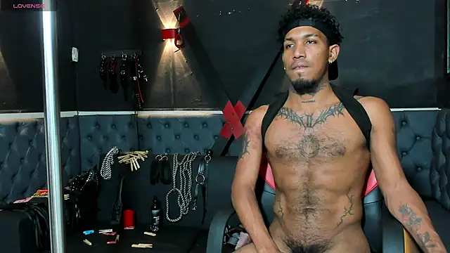 Snapshot of DIEGO_WICKED chatting on 11.27.25 DIEGO WICKED online show from 11.27.25