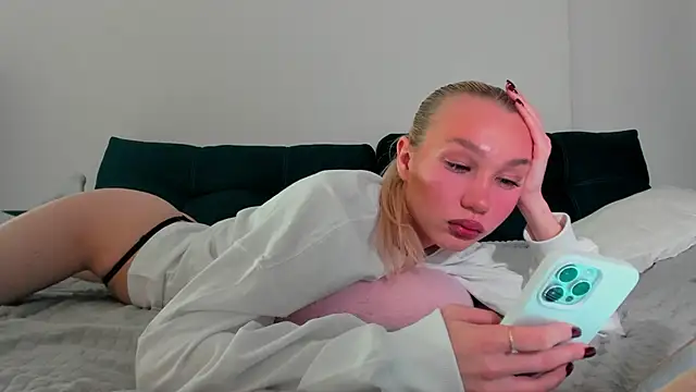 cuteleraay online show from 10.05.25