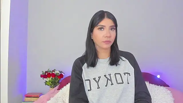 Snapshot of Laura-angeel chatting on 10.22.25 Laura-angeel online show from 10.22.25