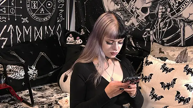 Paige Turner online show from 05.08.26