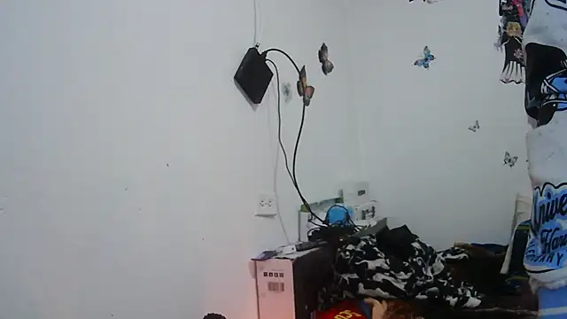 Snapshot of AddyStuart_ chatting on 09.24.25 AddyStuart online show from 09.24.25