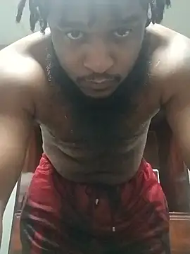 Snapshot of Longthickdick33 chatting on 11.08.25 Longthickdick33 online show from 11.08.25