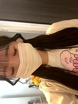 Snapshot of nano-da-u chatting on 10.02.25 nano-da-u online show from 10.02.25