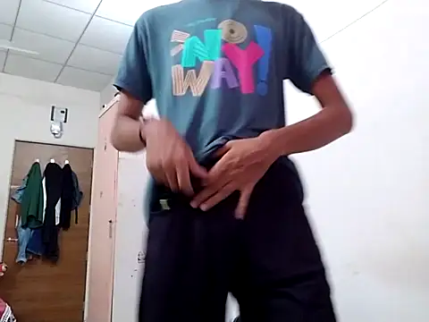 Snapshot of twinky_indian chatting on 05.21.26 twinky indian online show from 05.21.26